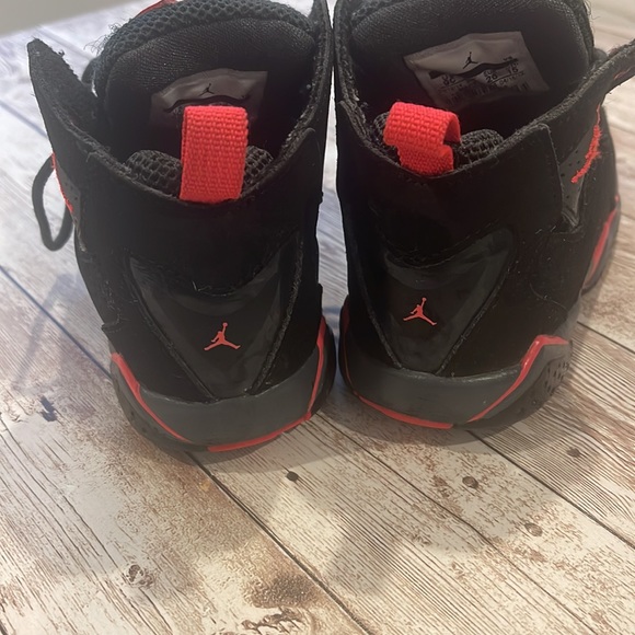 Jordan’s - Picture 4 of 4